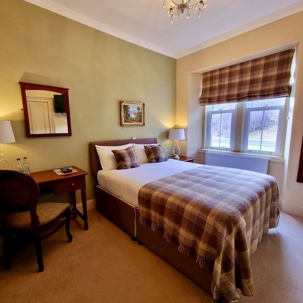 Loch Maree Hotel 12/29