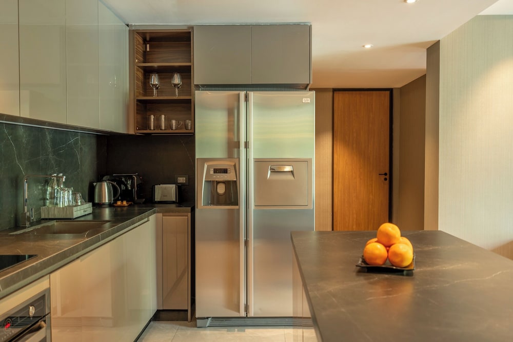 Walton Suites Sukhumvit 24/49