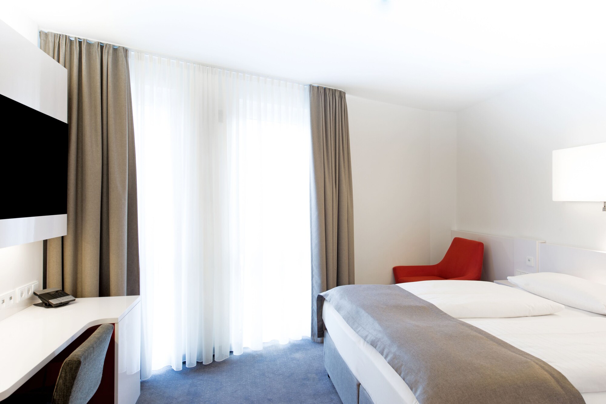 COMFORT, DOUBLE OR TWIN BED