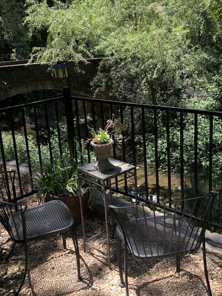 Glen Ellen Inn 54/62