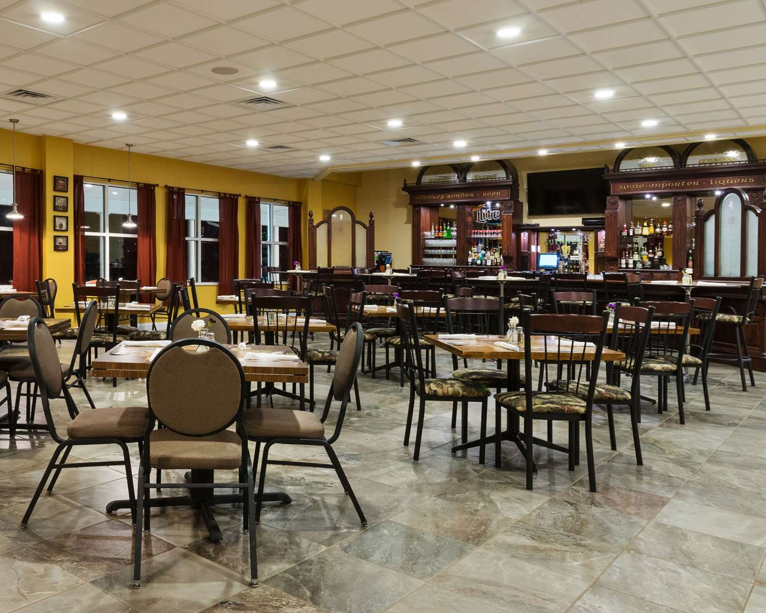 Comfort Suites DuBois Country Club 35/51