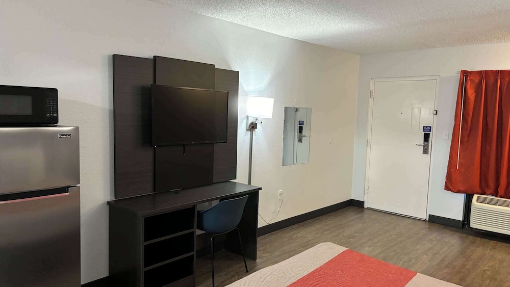 Motel6 Macclenny, FL 28/44