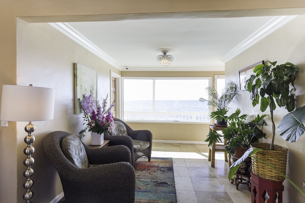 Cliff House Inn 51/71