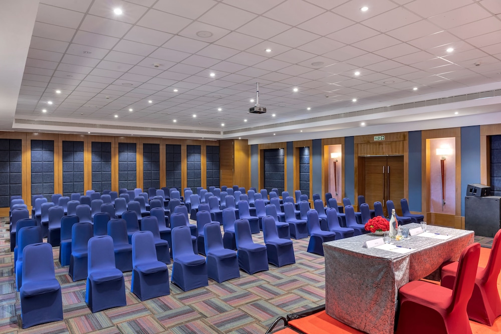 Club Mahindra Virajpet 58/74