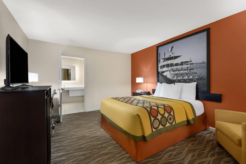 Super 8 by Wyndham New Orleans 19/43