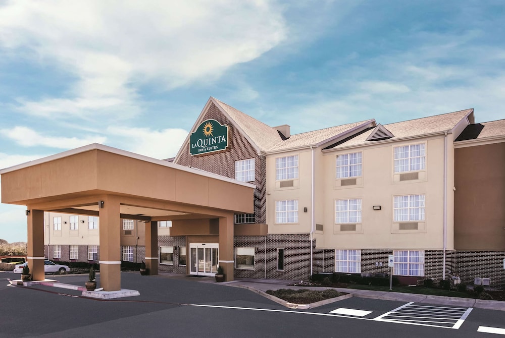 La Quinta Inn & Suites by Wyndham Dallas Mesquite 1/67