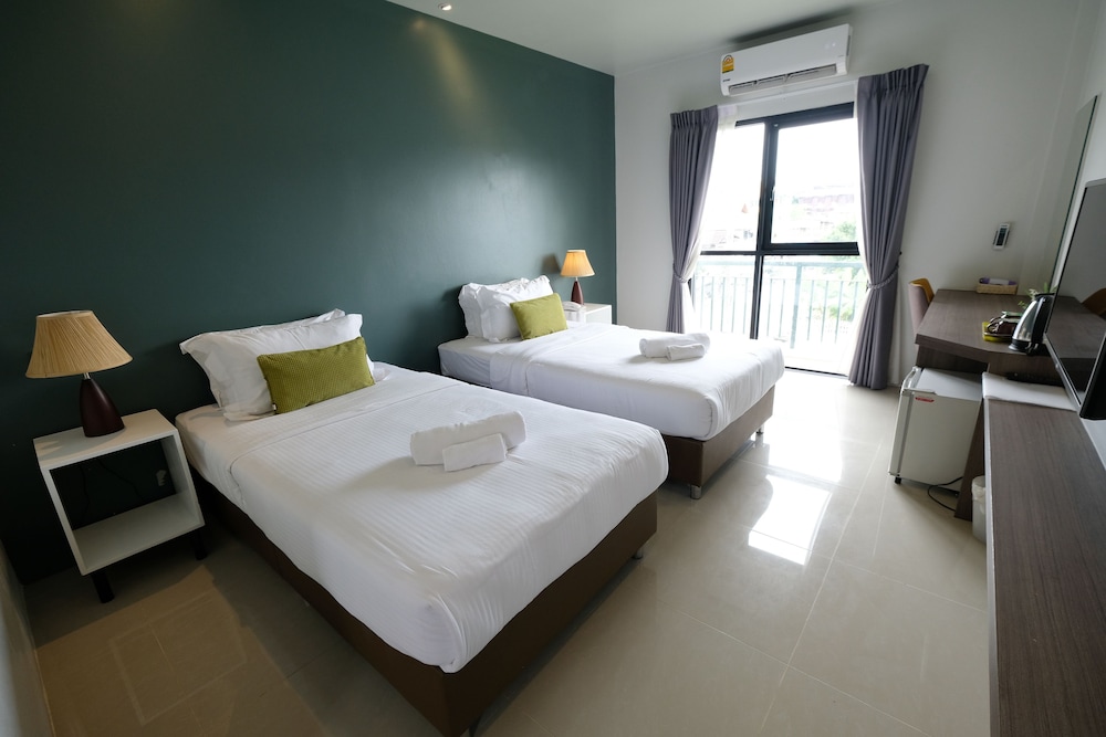 H Hotel Phrasing 16/63