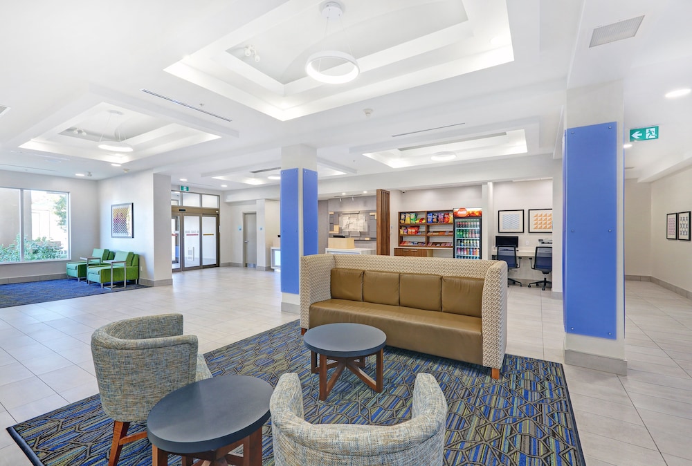 Holiday Inn Express Hotel Suites Woodstock South 7/67