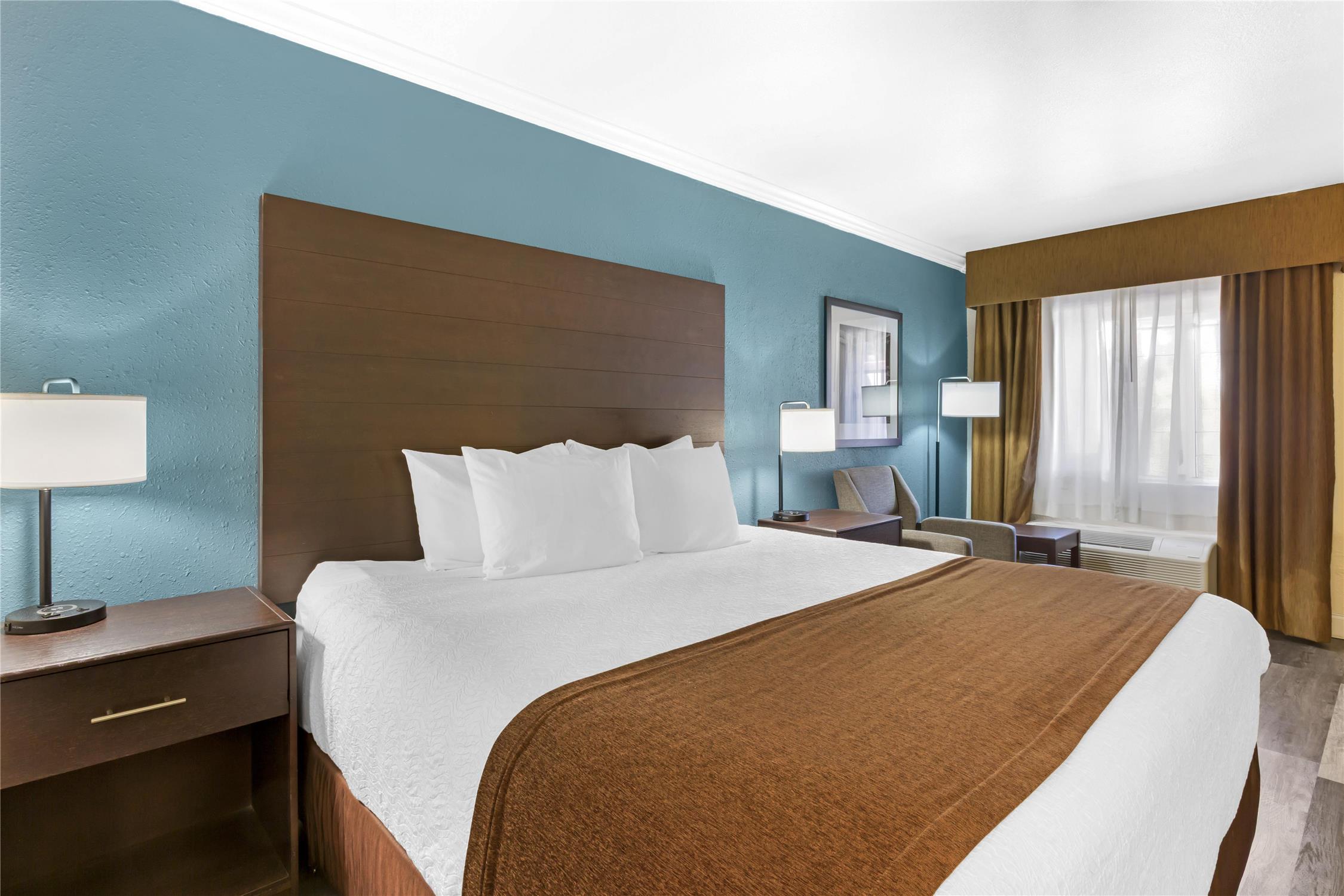 Best Western InnSuites Tucson Foothills Hotel & Suites 11/21