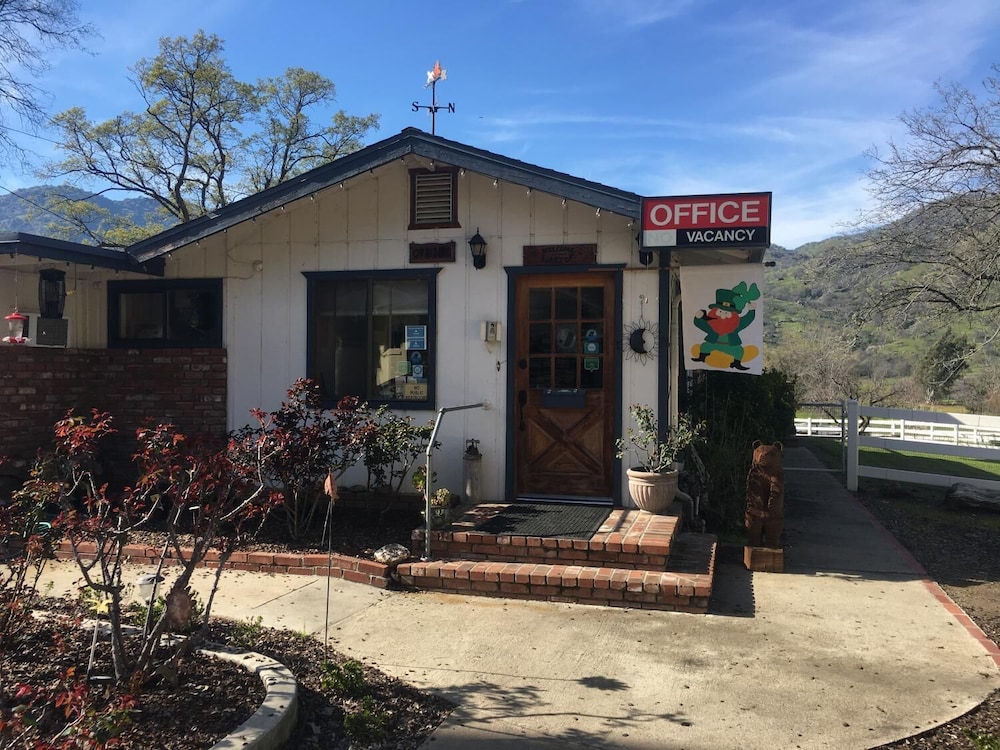 Lazy J Ranch-Americas Best Value Inn 4/52