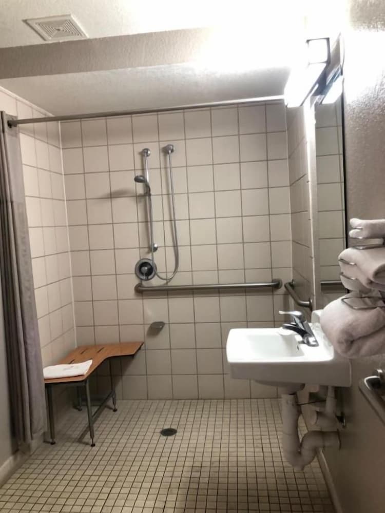 Motel6 Nogales, AZ - Mariposa Road 29/31