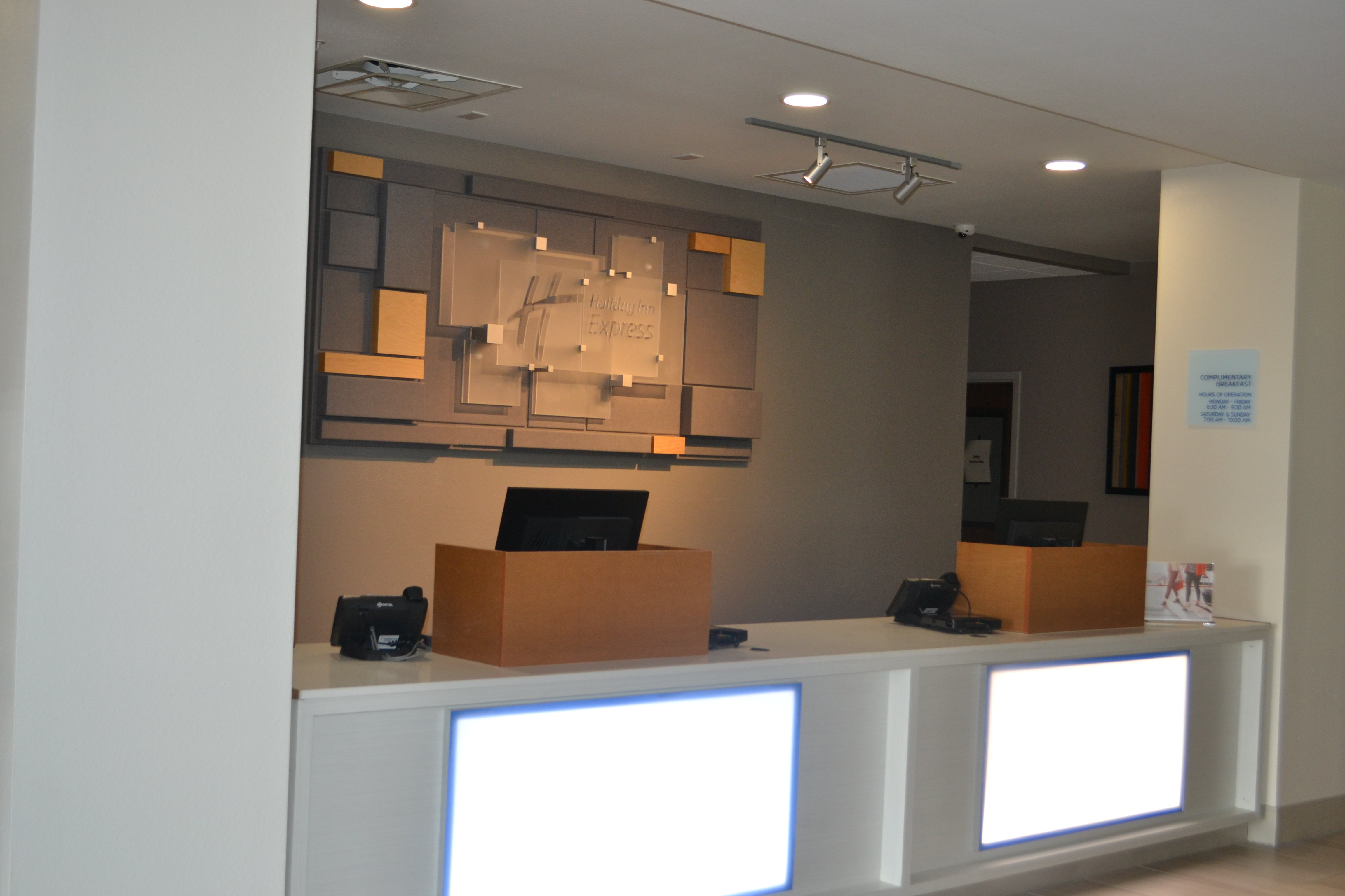 Holiday Inn Express Tallahassee University Central 5/33