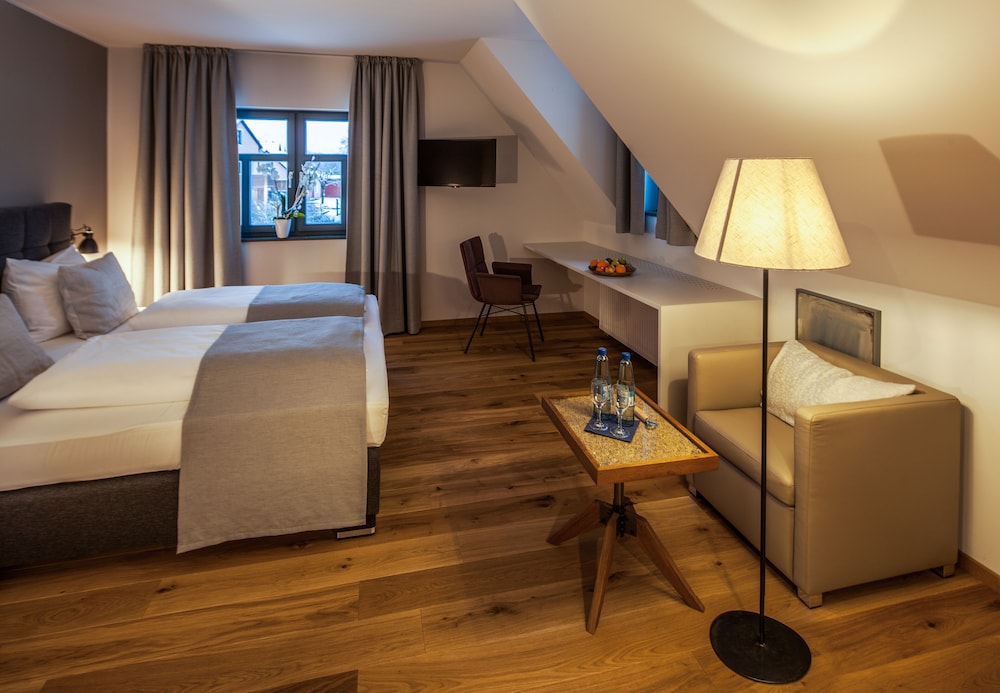 Hotel Dorfmuhle 14/36