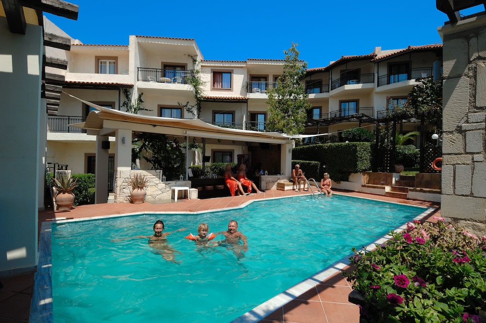 Eva Mare Apartments 70/75