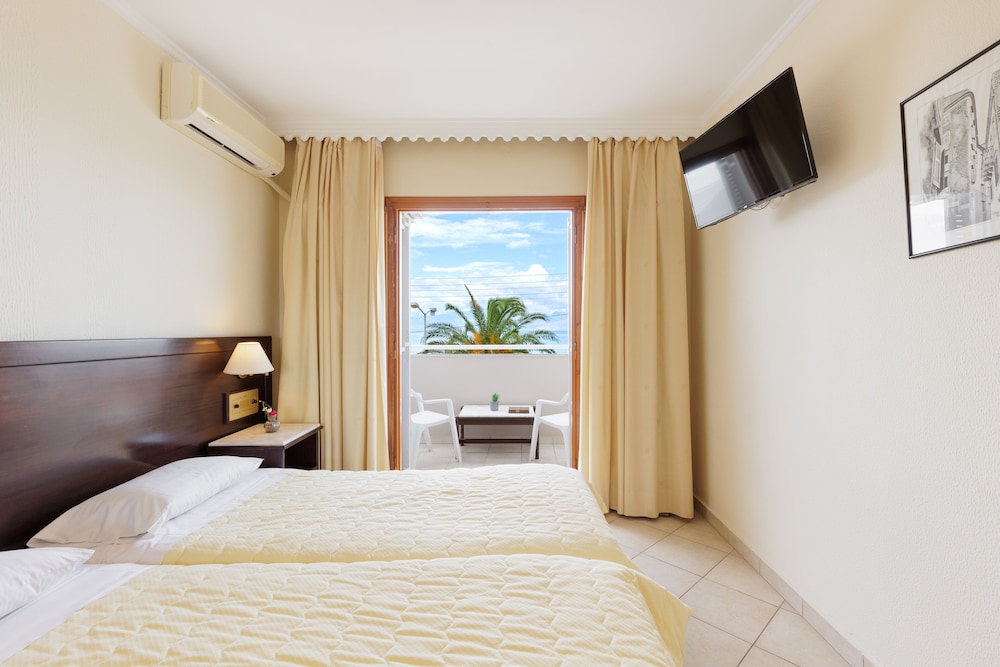 Aphrodite Beach Hotel Corfu 16/49
