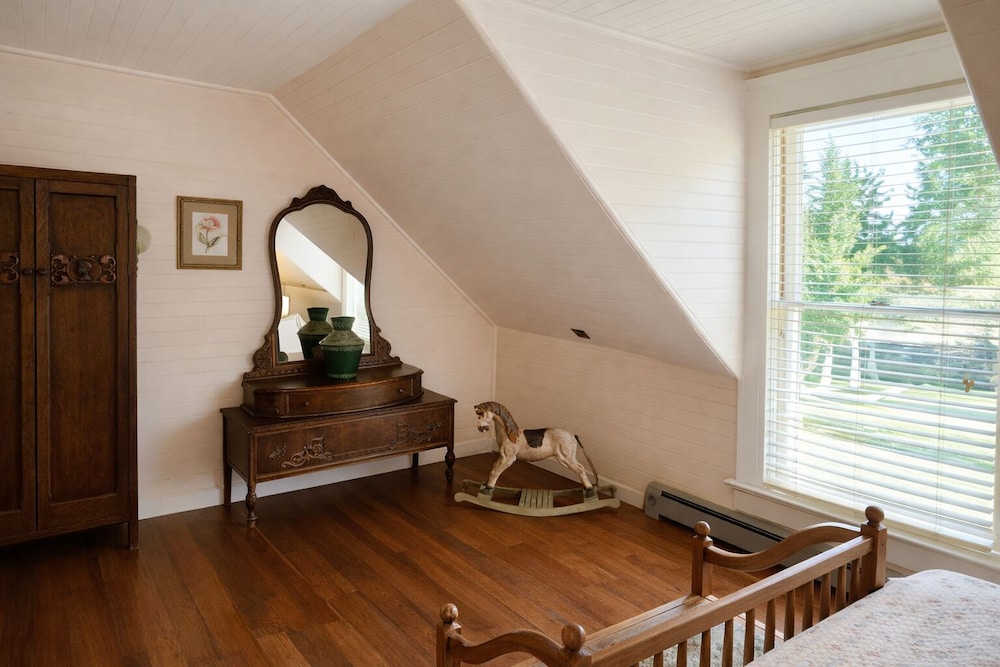 The Bidwell House 4/50