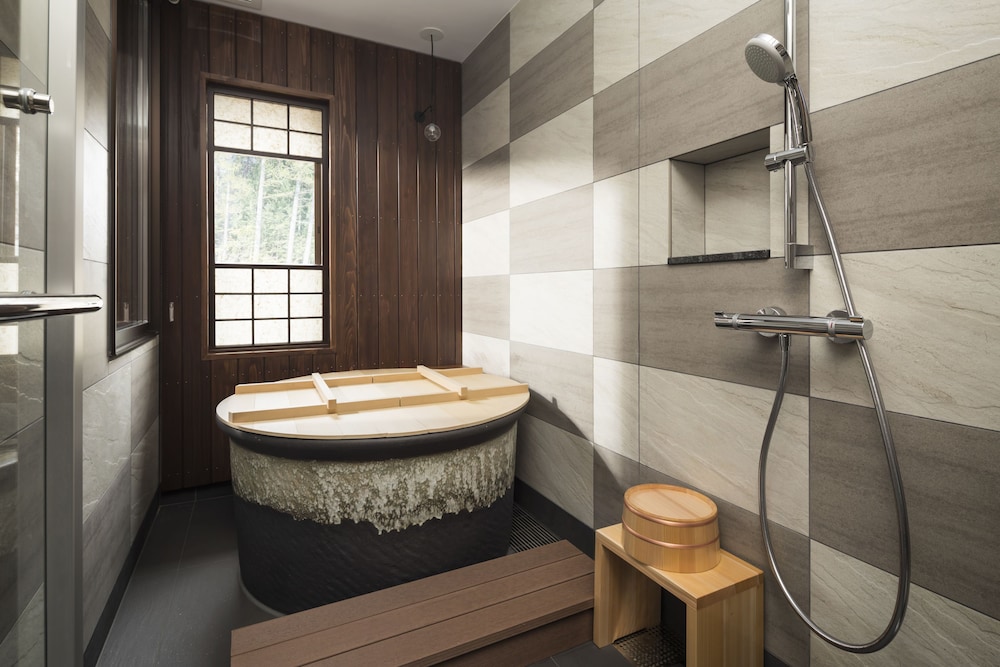 Hoshino Resorts KAI Alps 50/50