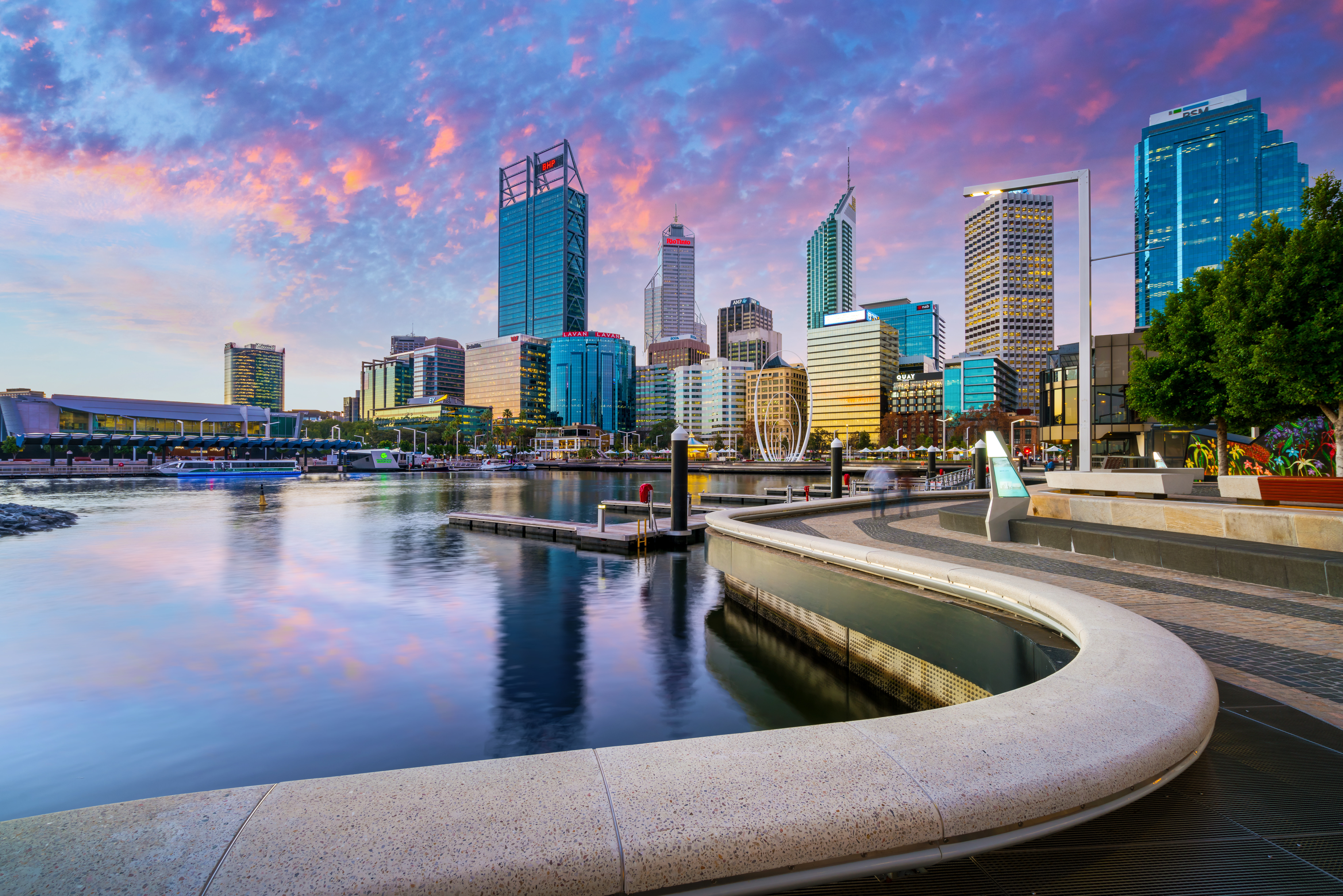 Crowne Plaza Perth 40/50
