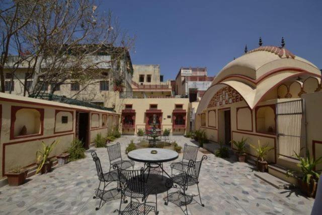 Rawla Mrignayani Palace 61/67