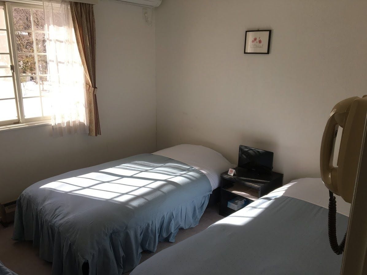 Western, Run of House, 5 Beds