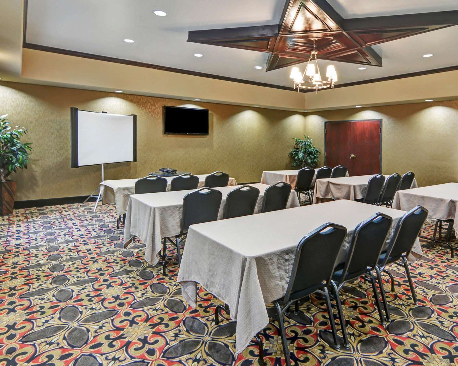 Comfort Suites At Lake Worth 42/47