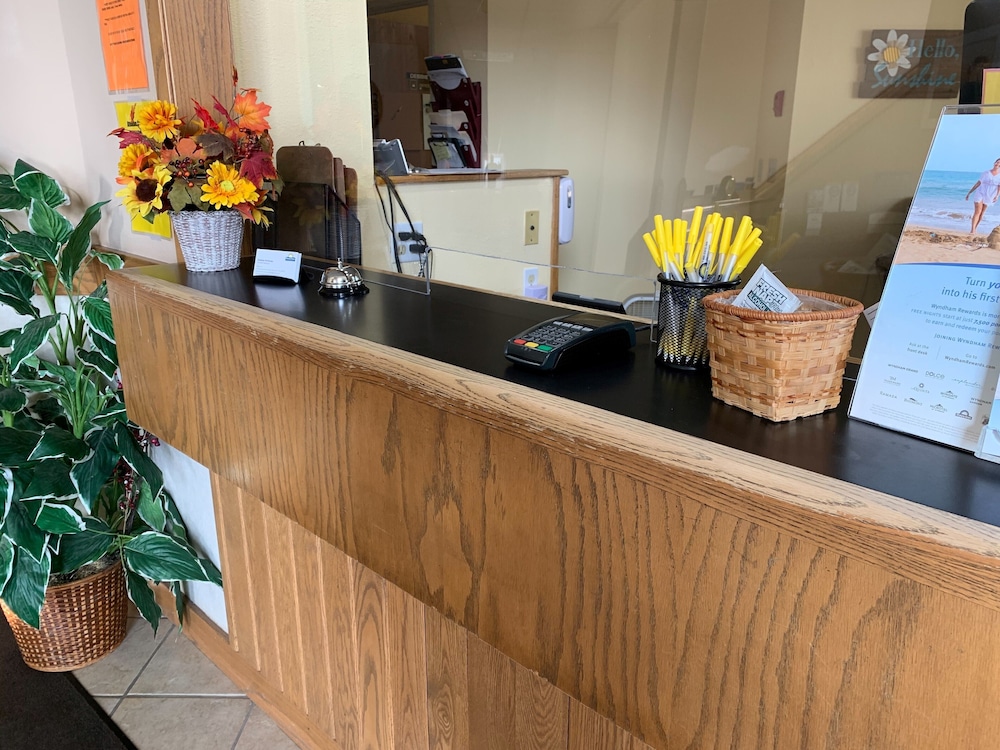 Days Inn Hinckley 7/31