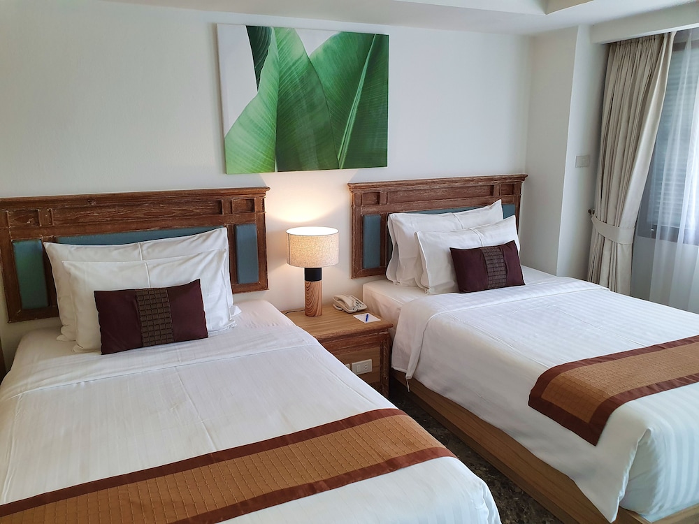 Sea Pearl Beach Resort Phuket 13/50