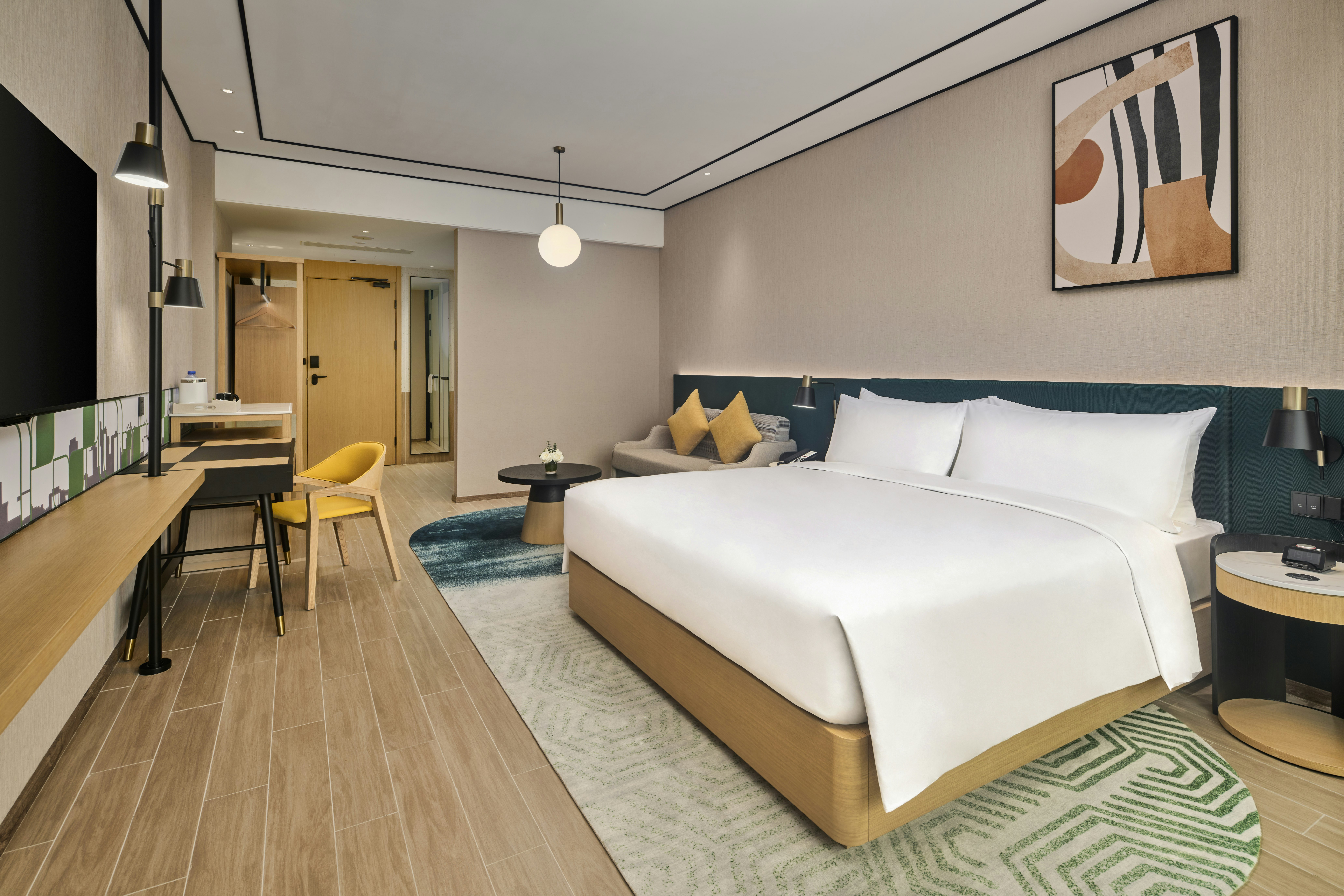 GUEST ROOM, KING BED