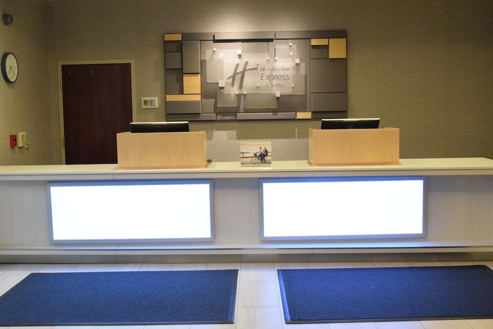 Holiday Inn Express & Suites Rochester Webster, an IHG Hotel 7/50