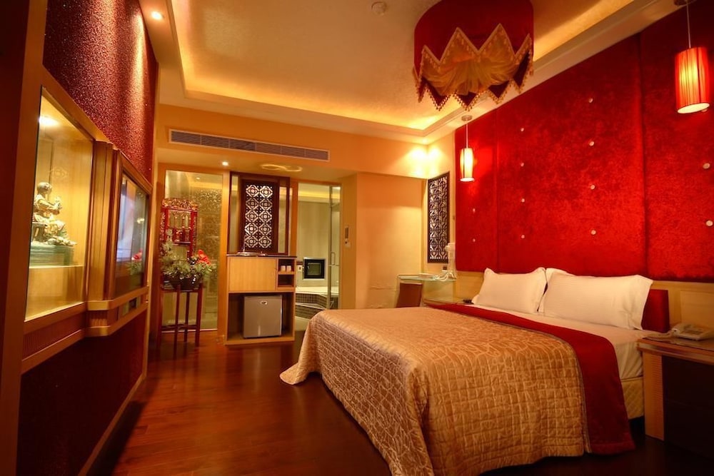 CITY, DOUBLE BED