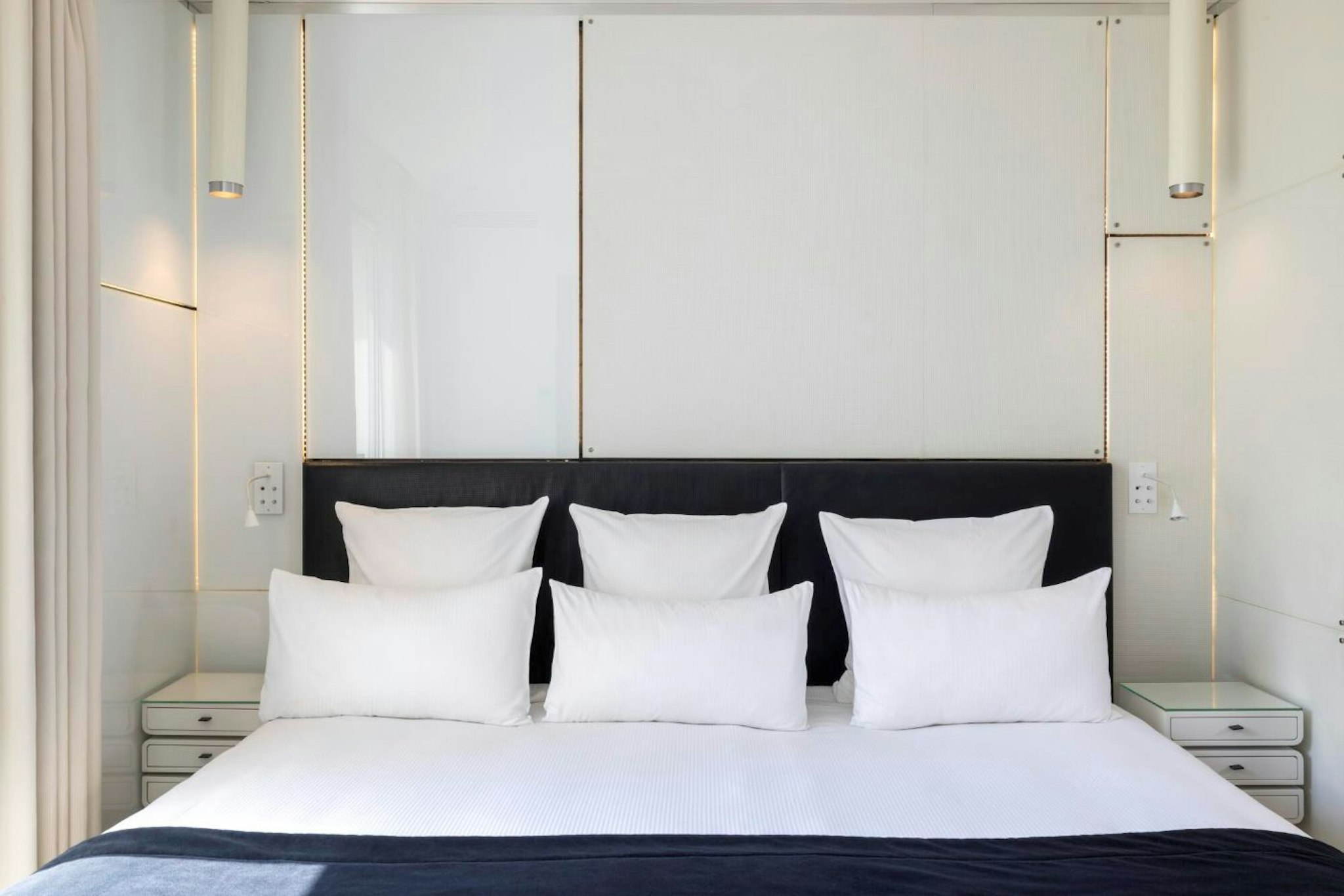 Felicien Hotel Paris 43/72