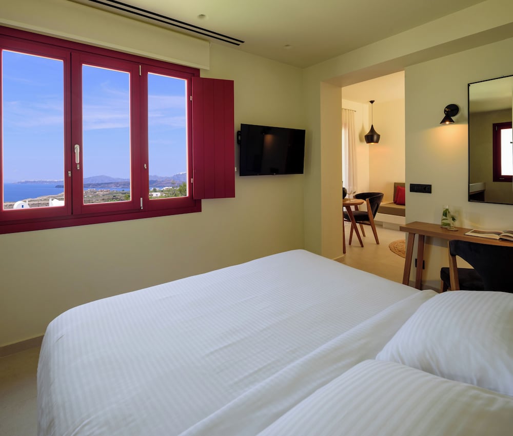 Potnia Theron Suites 26/79