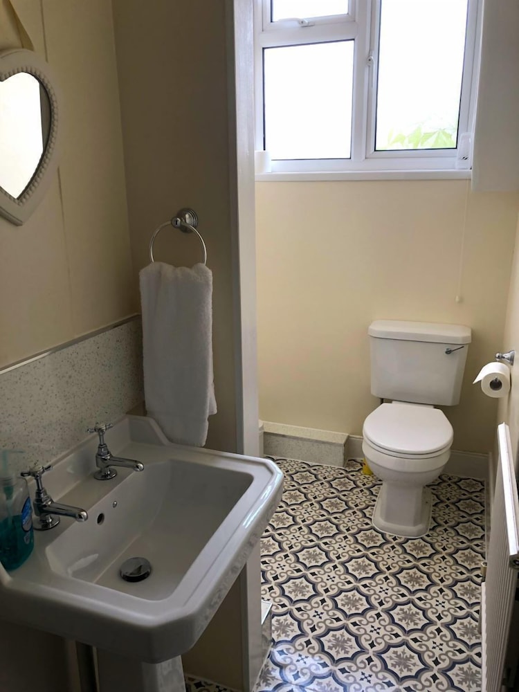 Beachside Suites 17/24