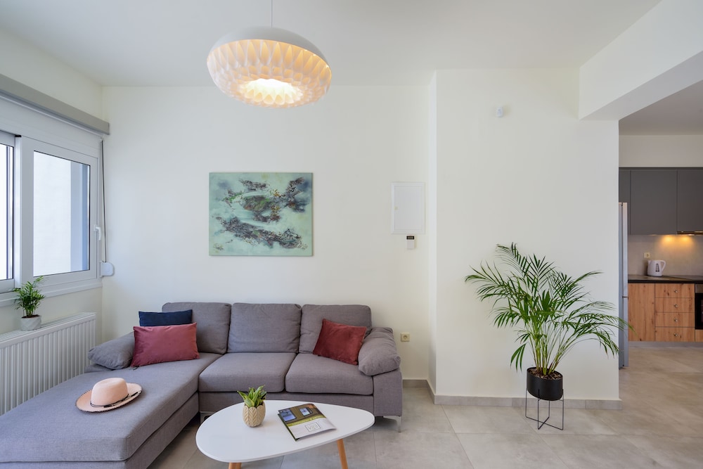 Elia Residences 30/59