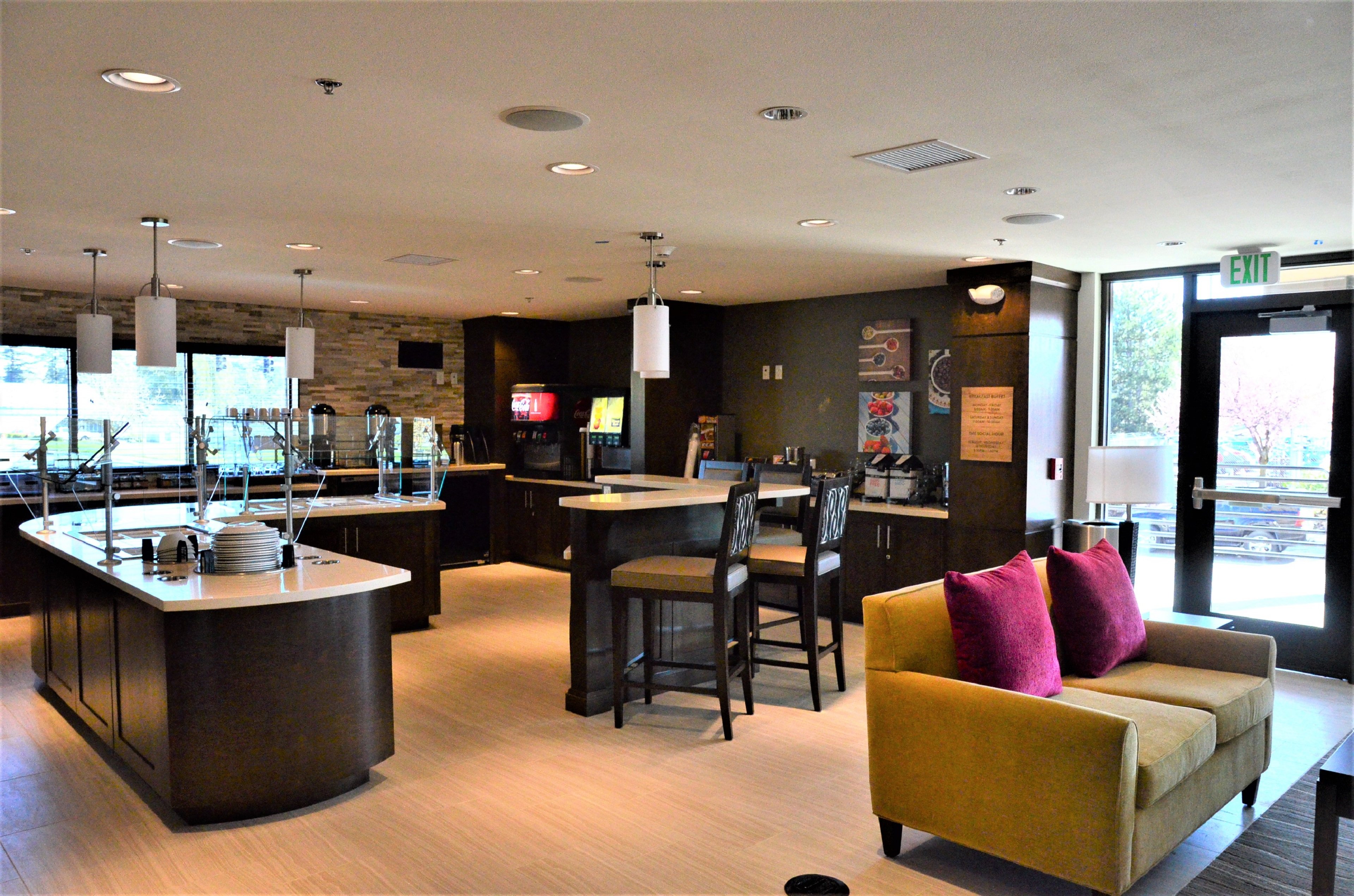 Staybridge Suites Hillsboro South 48/76