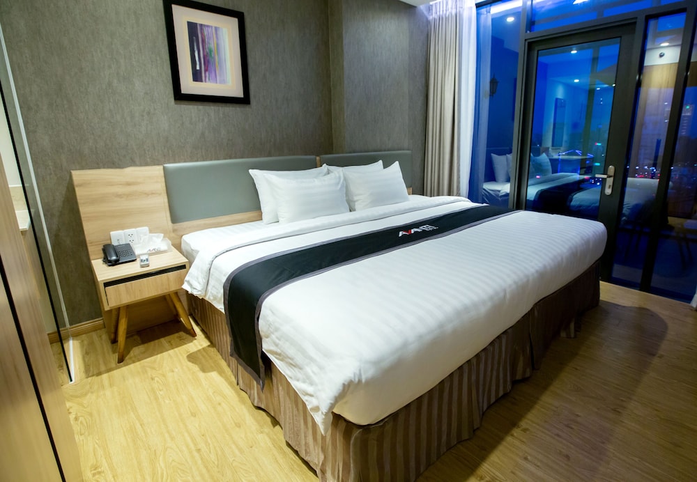 Avanti Hotel 14/38