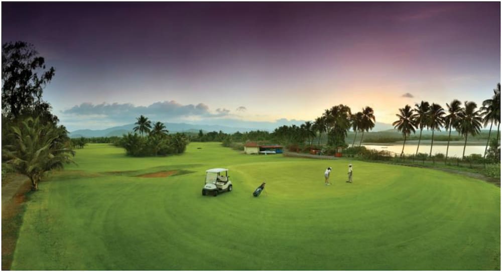 The Lalit Golf And Spa Resort Goa 27/50