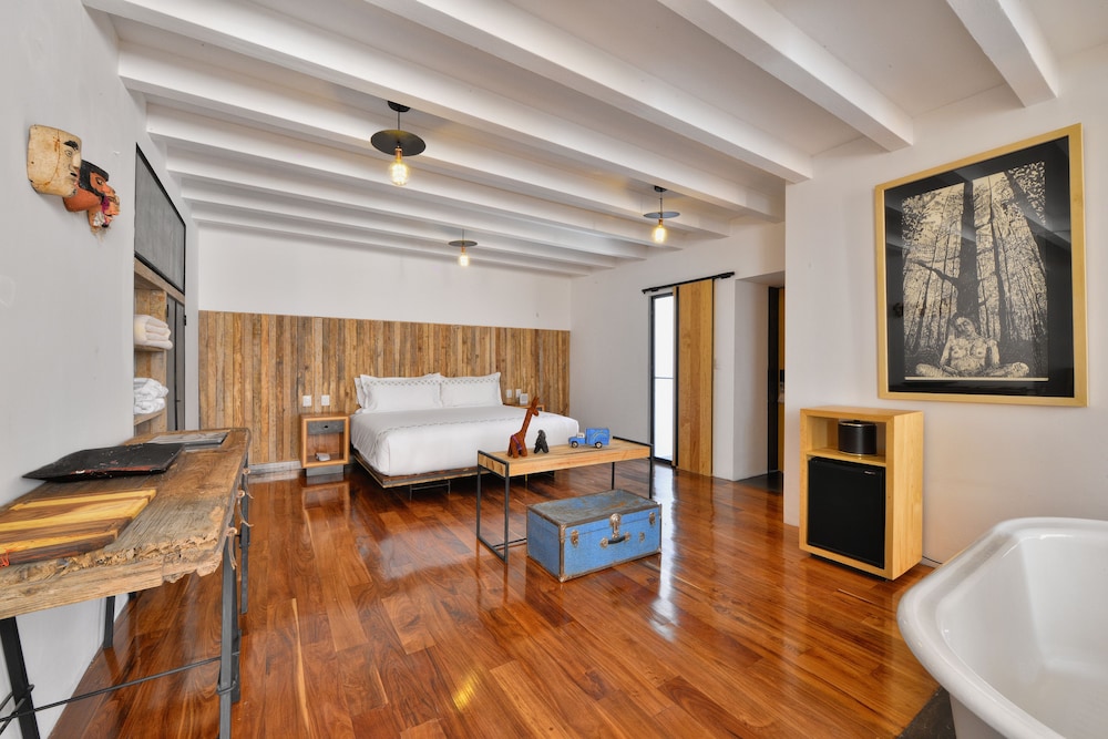 Hotel Los Amantes 12/50