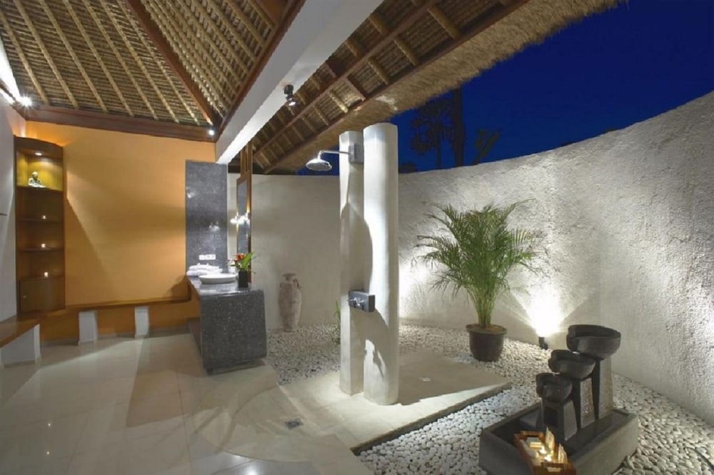 Siddhartha Ocean Front Resort Spa 24/50