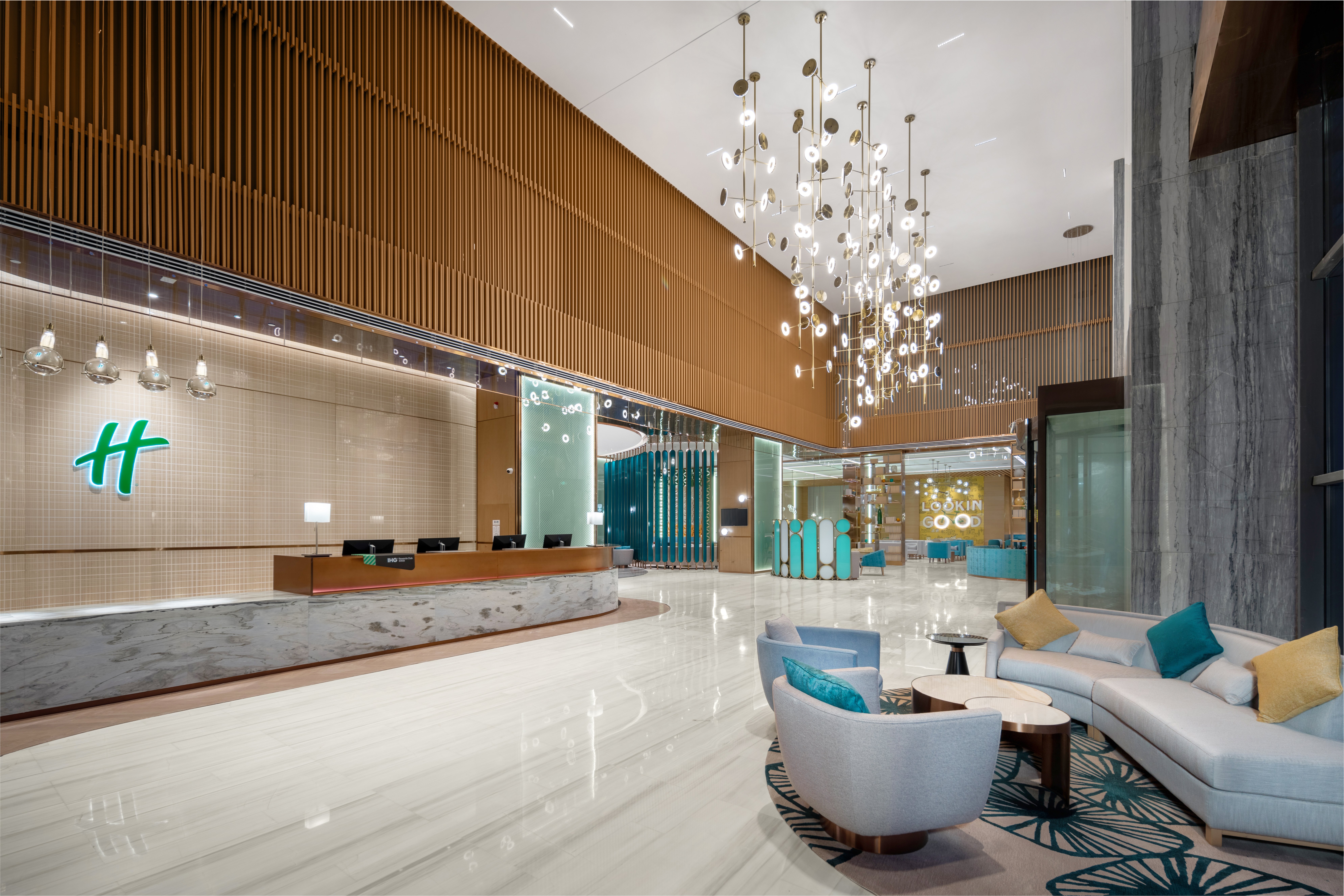 Holiday Inn Fuyang 7/75