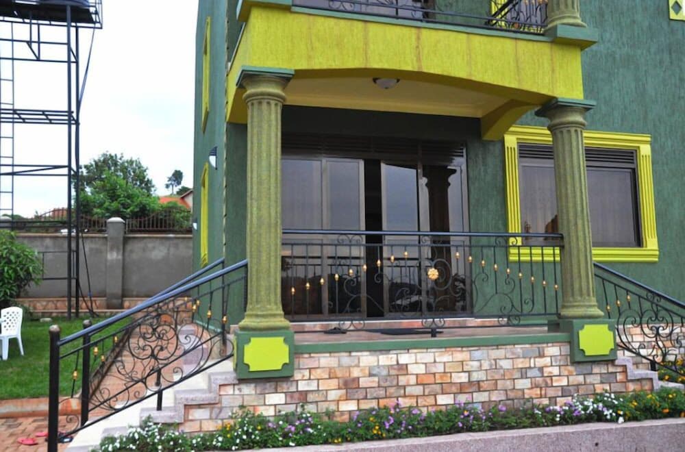 Greens Guest Homes 2/48