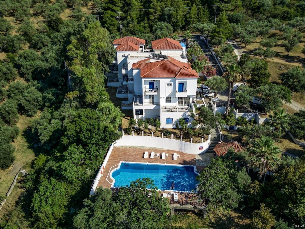 Anamar Skiathos 33/48