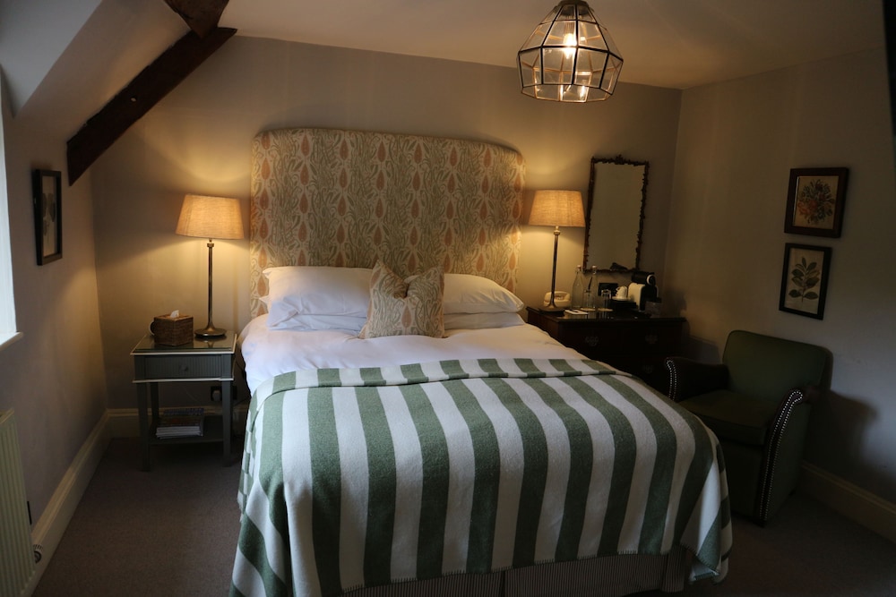 The Lamb Inn 9/50
