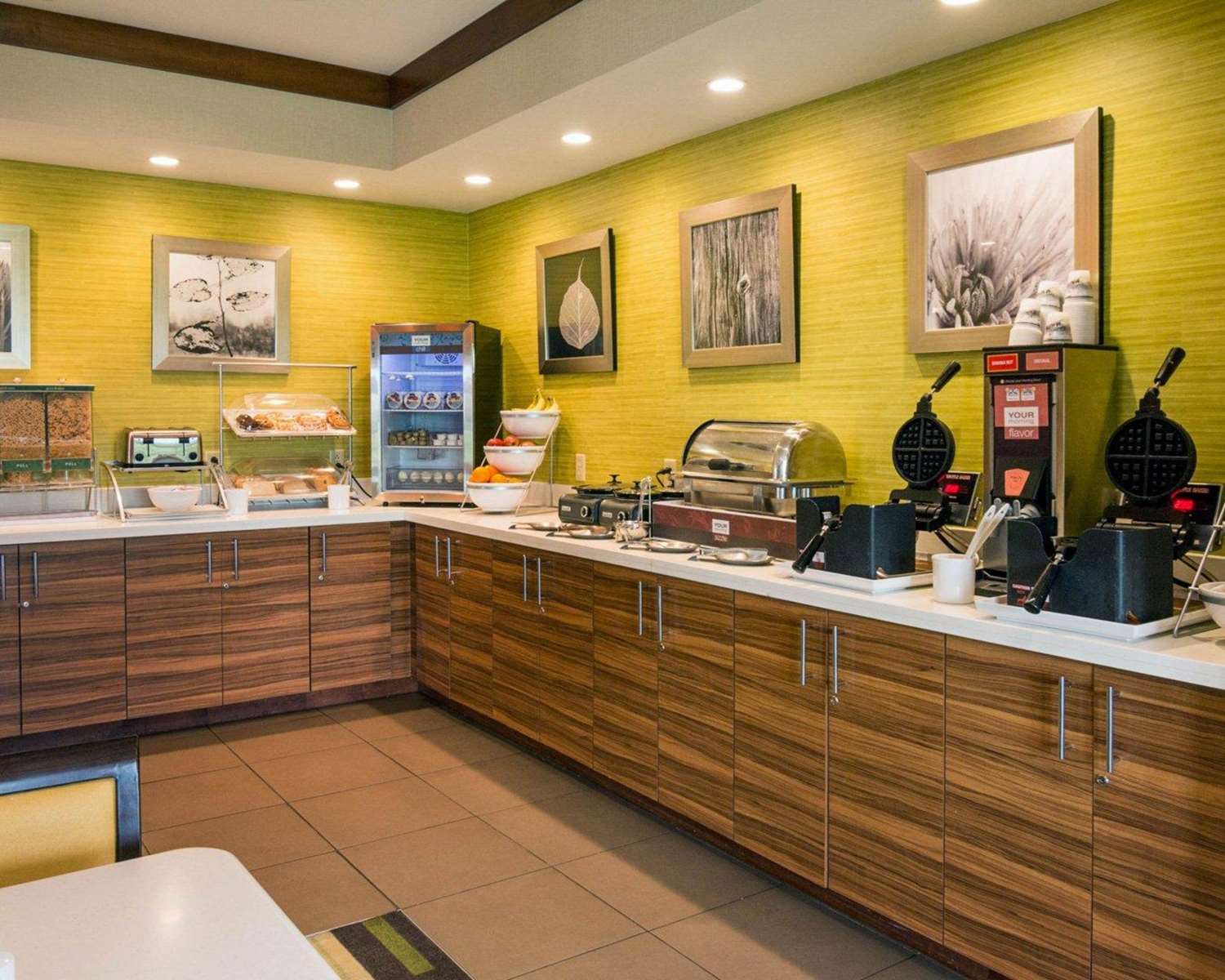 restaurant cafeteria