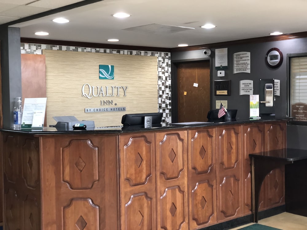 Quality Inn Merriam Kansas City 8/41