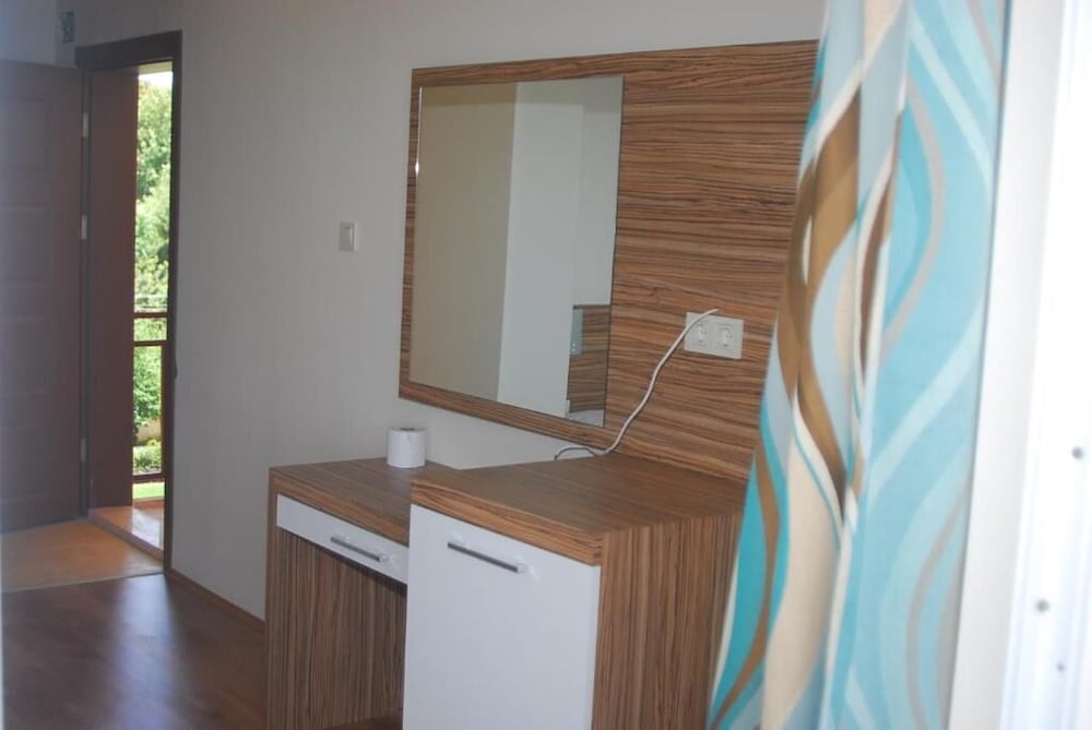 Yucesan Hotel 50/50