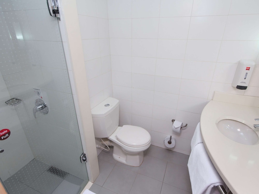 Ibis Medellin 64/67