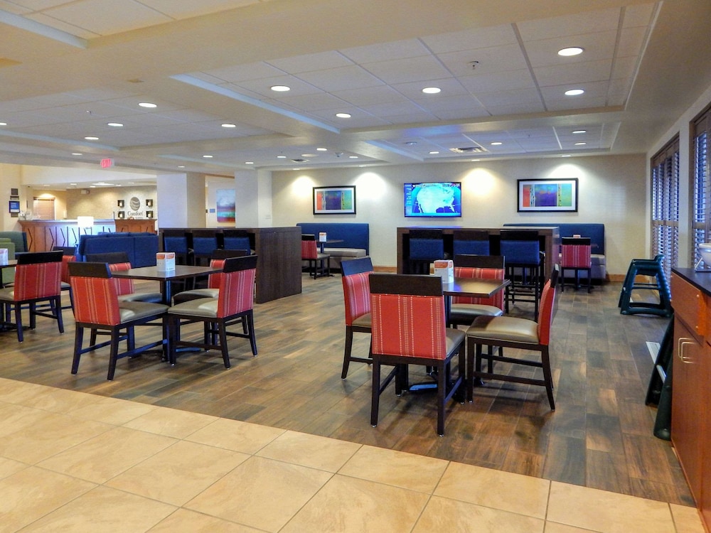 Comfort Inn Suites Sheridan 17/25