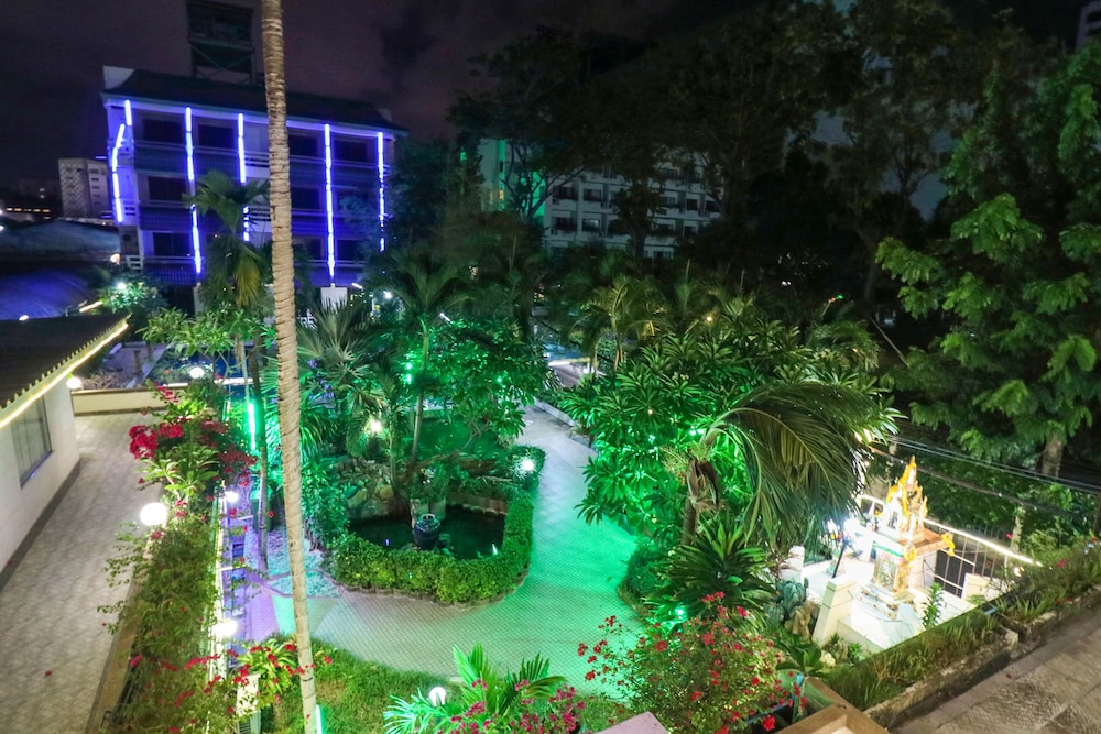 NATURAL BEACH HOTEL AND BAAN SILA 6/59