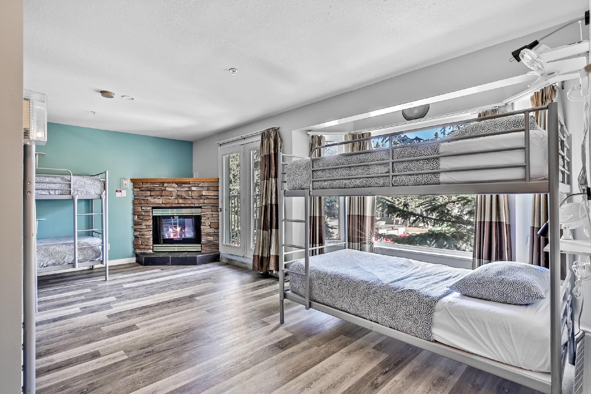 Private, 6 Beds, Private Bathroom